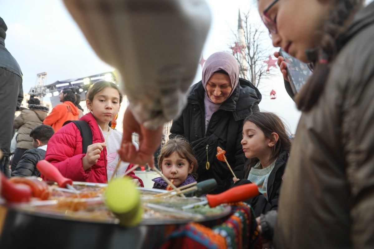 1710544489 238 Bagcilarda ramazan ayi boyunca surecek etkinlikler icin plato kuruldu