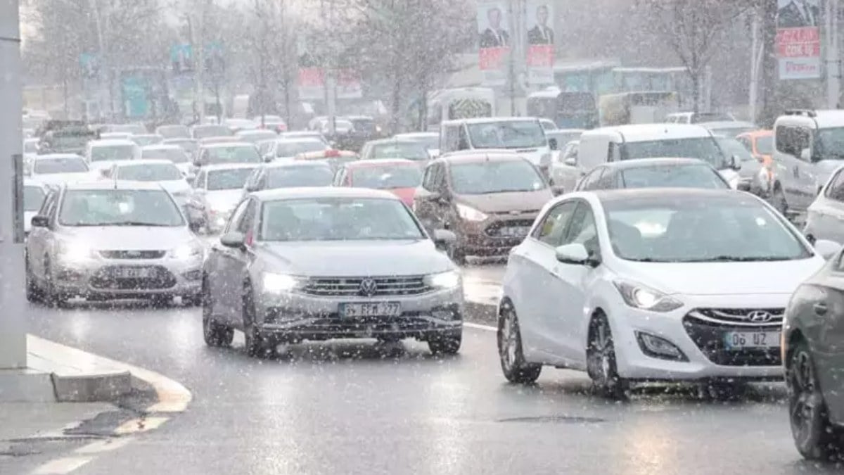 Ankarada kar yagisi etkili oldu