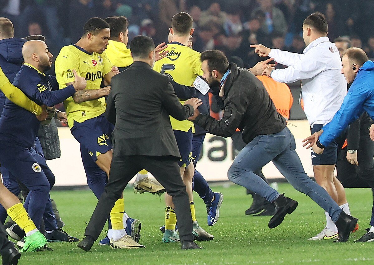 FIFAdan Trabzonspor Fenerbahce aciklamasi Sorumlular ceza almali