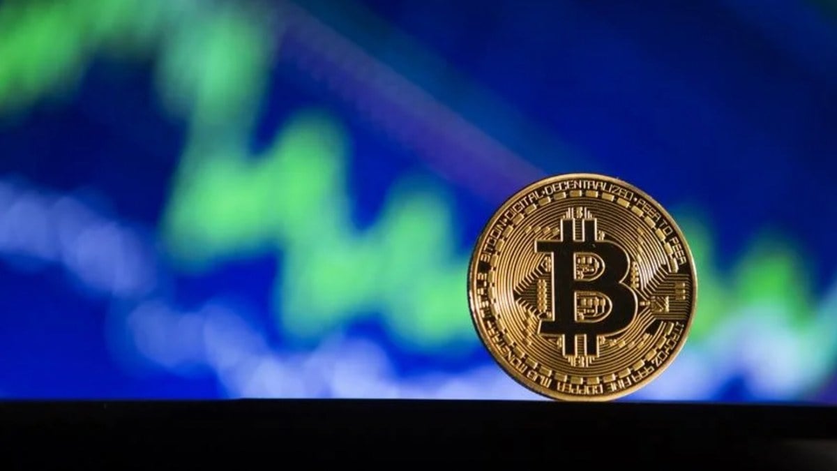 Bitcoin 3 hafta sonra tekrar 72 bin dolarda