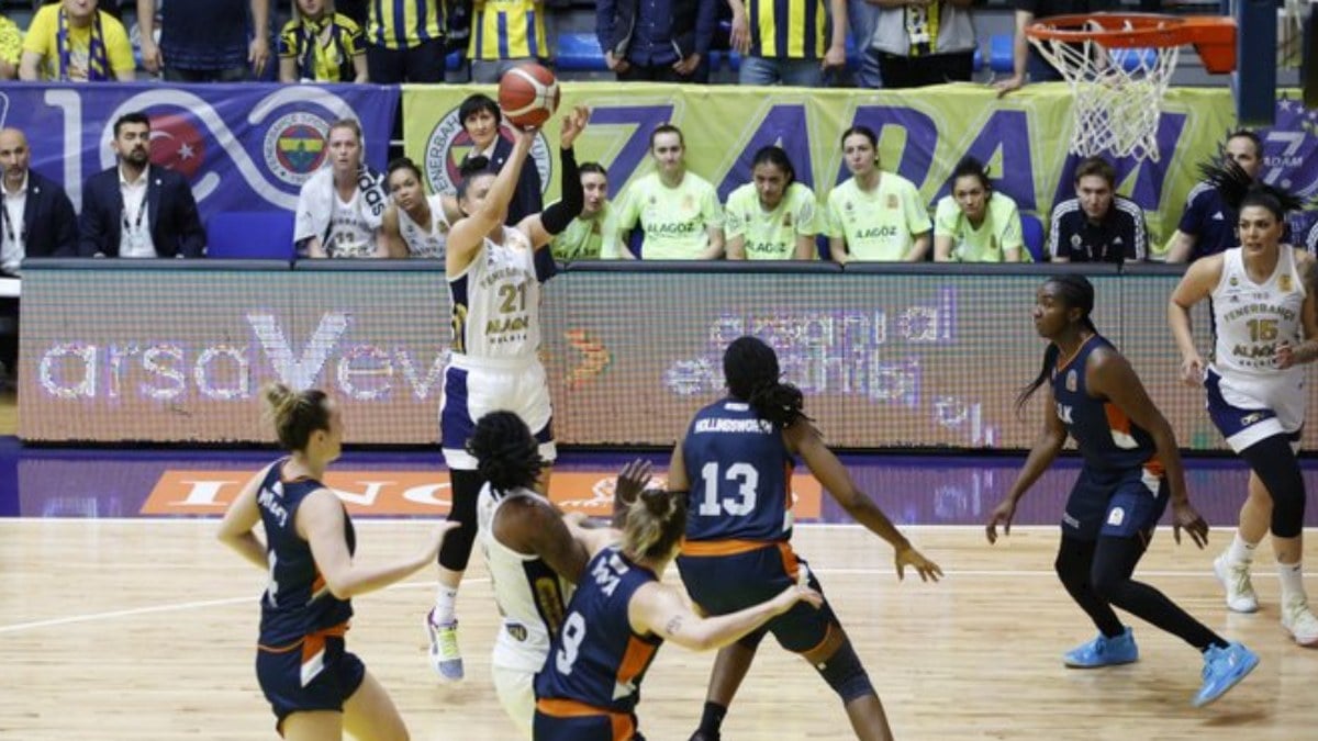 Fenerbahce final serisinin ilk macinda galip geldi